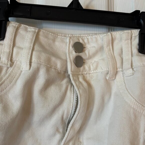 White Cargo Skirt - Originally 20.00 AT LOWEST SUGGESTED LISTING - Picture 3 of 4